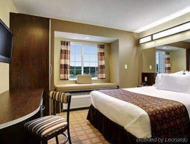 Hotel Microtel & By Wyndham 2*